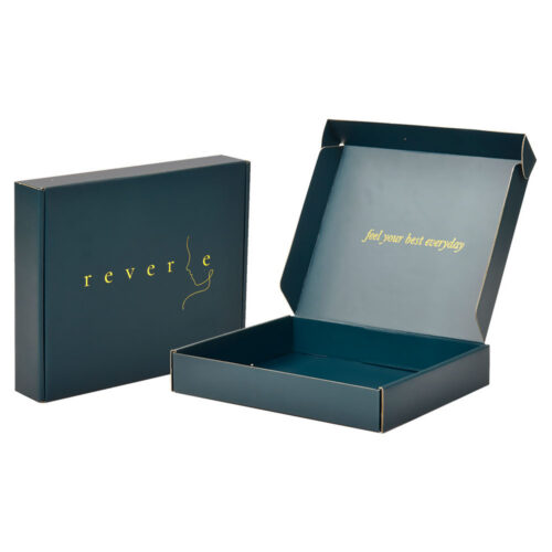 Luxury Apparel Mailer Packaging Box with Gold Foil Logo