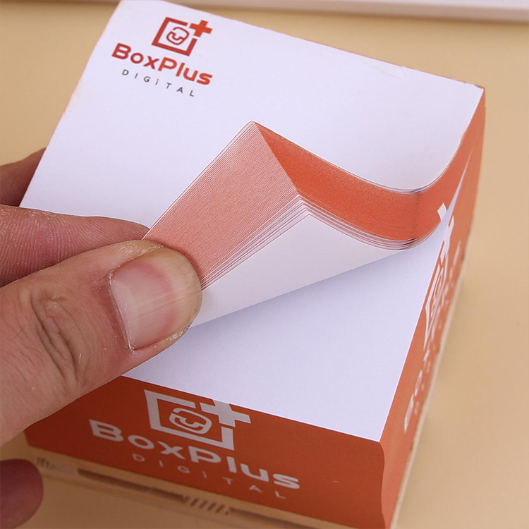 Note Cubes – spersonalizowane artykuły biurowe i szkolne